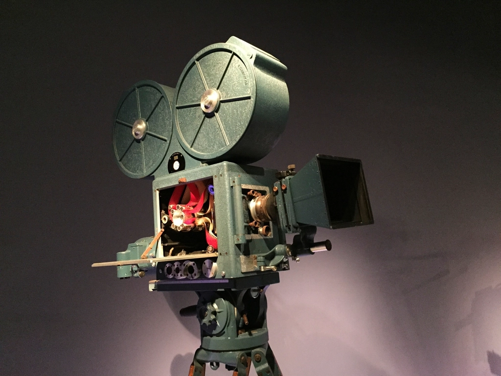 1080p home theater projector